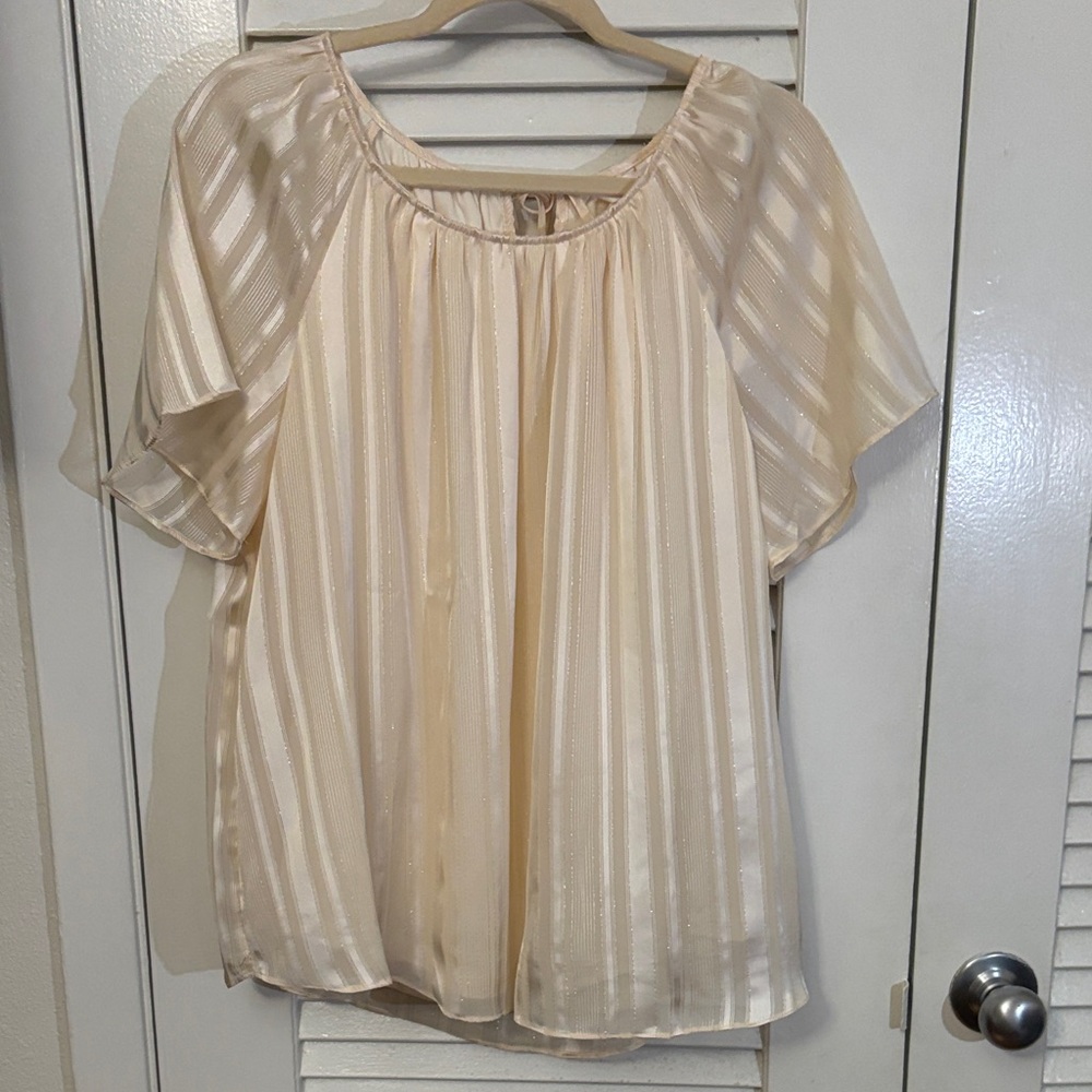 NWT! Excellent condition. XL LC Lauren Conrad Cream Striped Blouse
